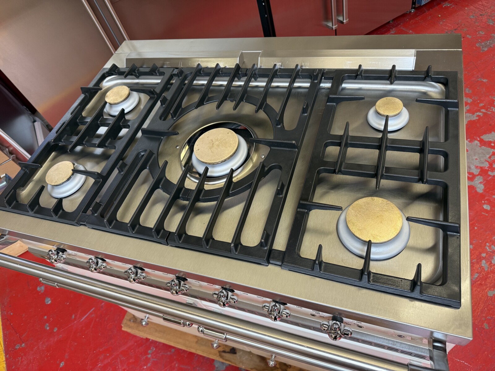 39 3/8” Lacanche Cluny Dual Fuel Range LCF1052GE White With S/S Trim (Used) - Image 7
