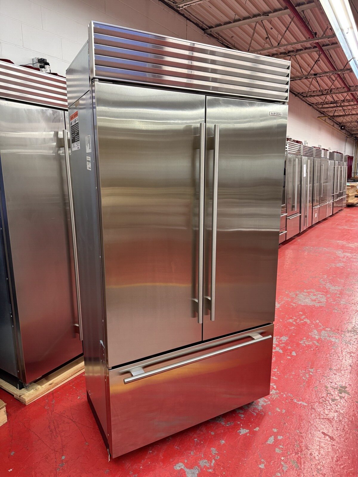 42” Subzero Refrigerator Freezer French Door With Water Dispenser CL4250UFDIDST (New Showroom Model 2024) - Image 3