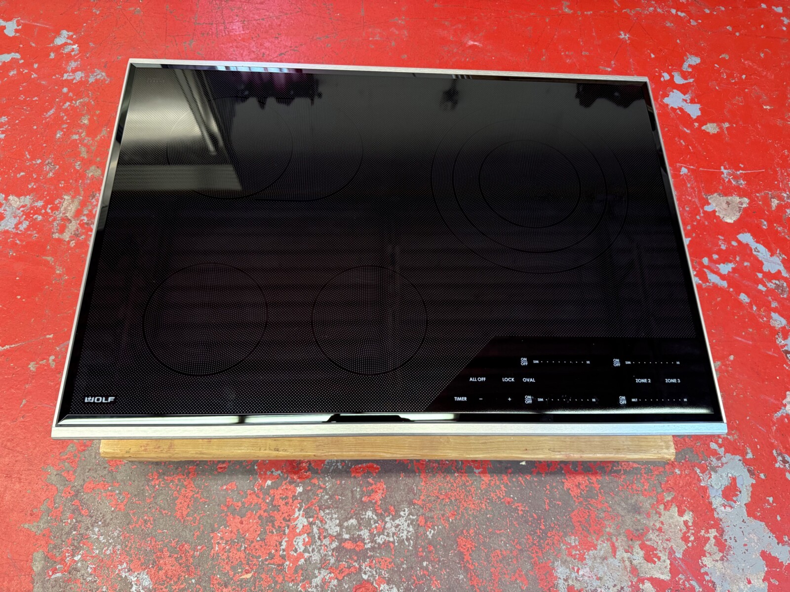 30'' Wolf Electric Cooktop CE304TS (Never Used)
