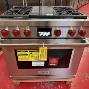 36” Wolf Dual Fuel LP Range M Series DF36450GSPLP (New Showroom Model)